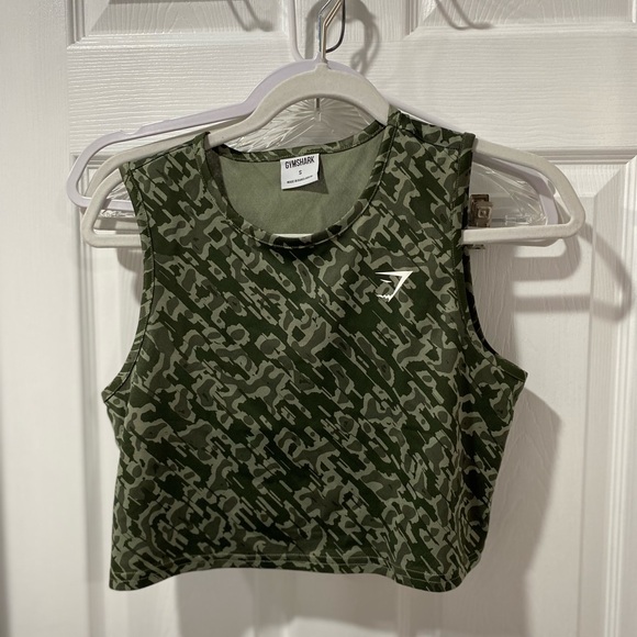 GymShark crop tank, camo, green women’s size S - Picture 1 of 6